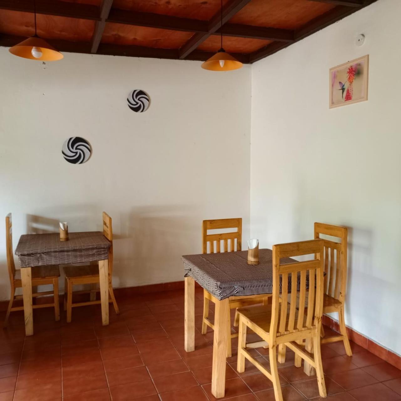 Colibri Taverne & Guest House Gisenyi Luaran gambar