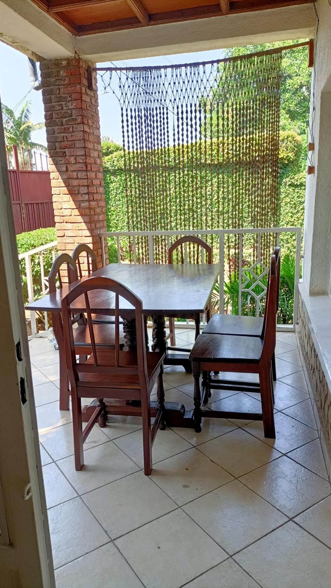 Colibri Taverne & Guest House Gisenyi Luaran gambar